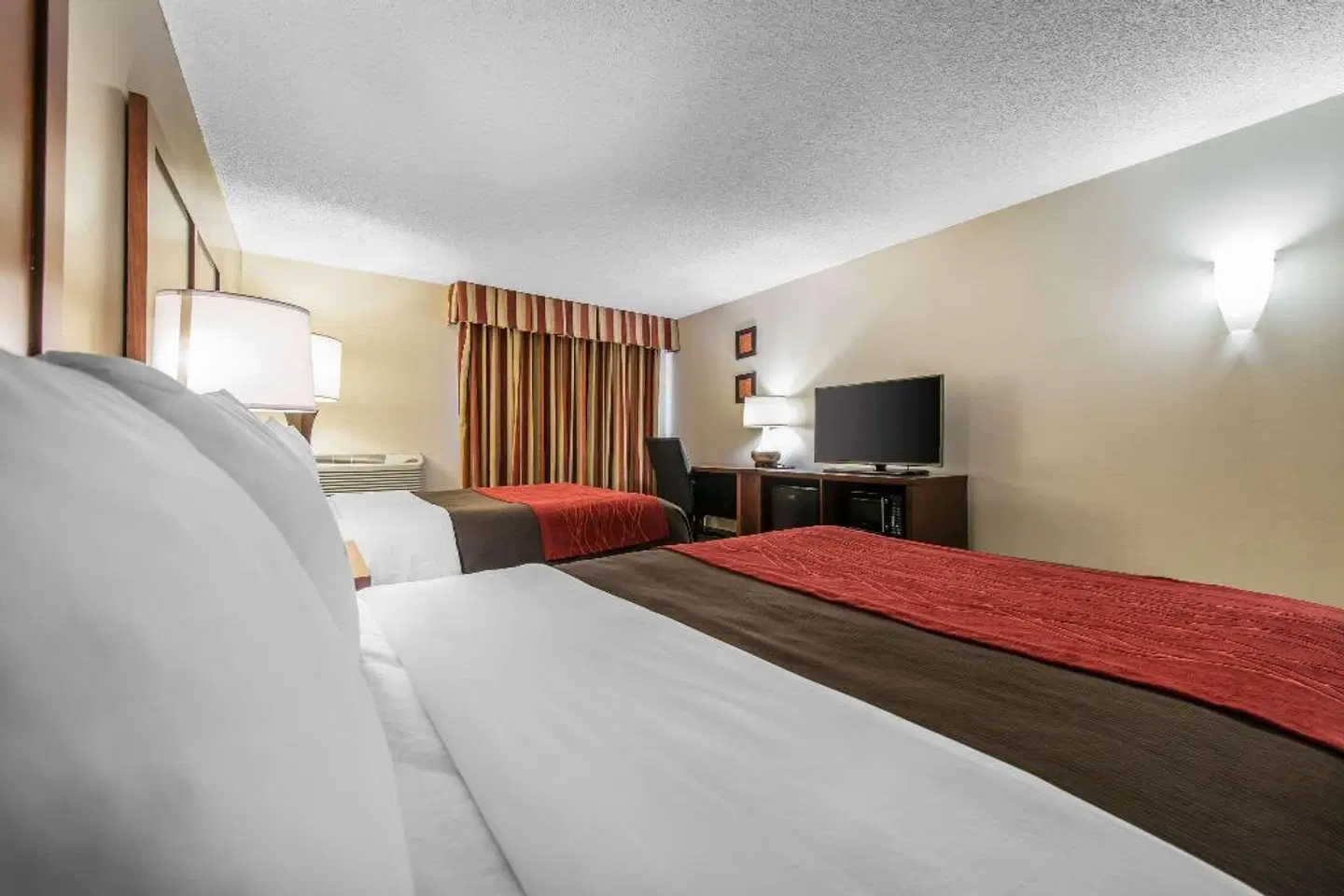 Comfort Inn & Suites Denver ROOM_EXAMPLE