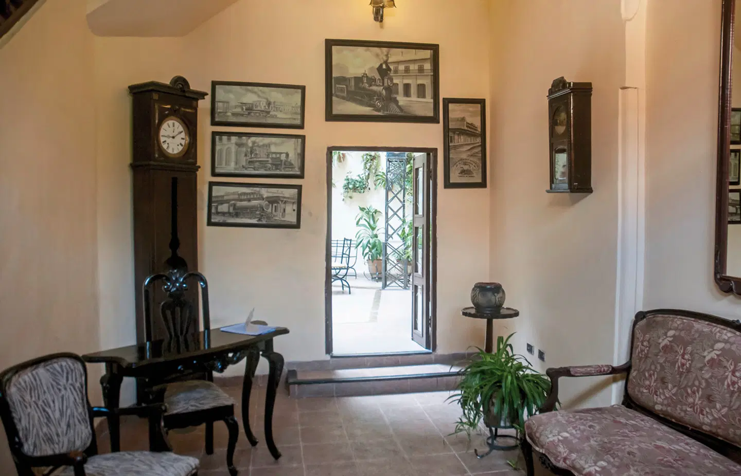 Hotel E Camino de Hierro ROOM_EXAMPLE