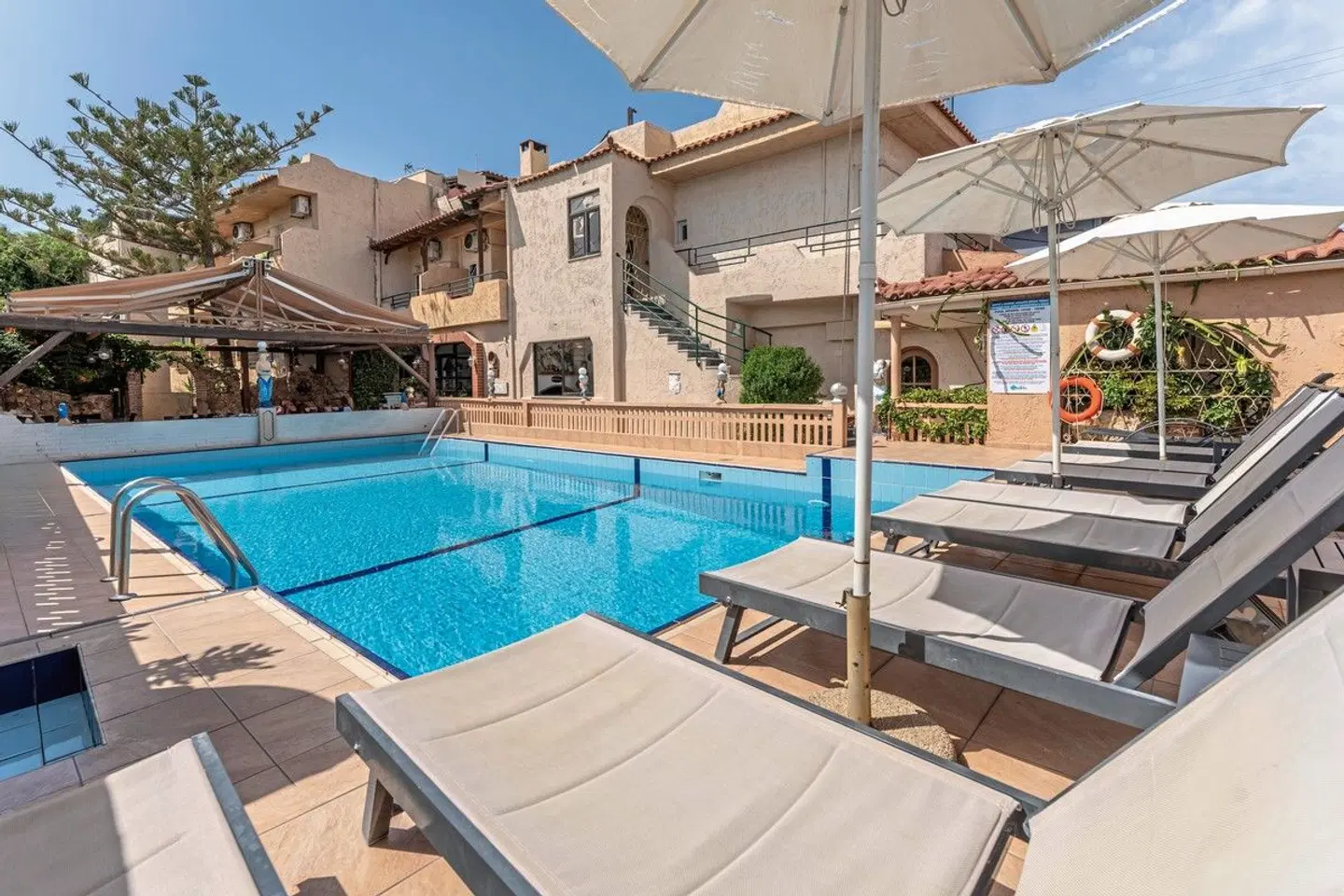 Hotel Erato OUTDOOR_POOL