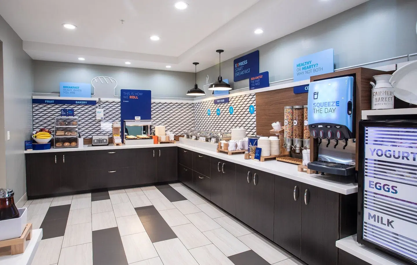 Holiday Inn Express Prescott Bar