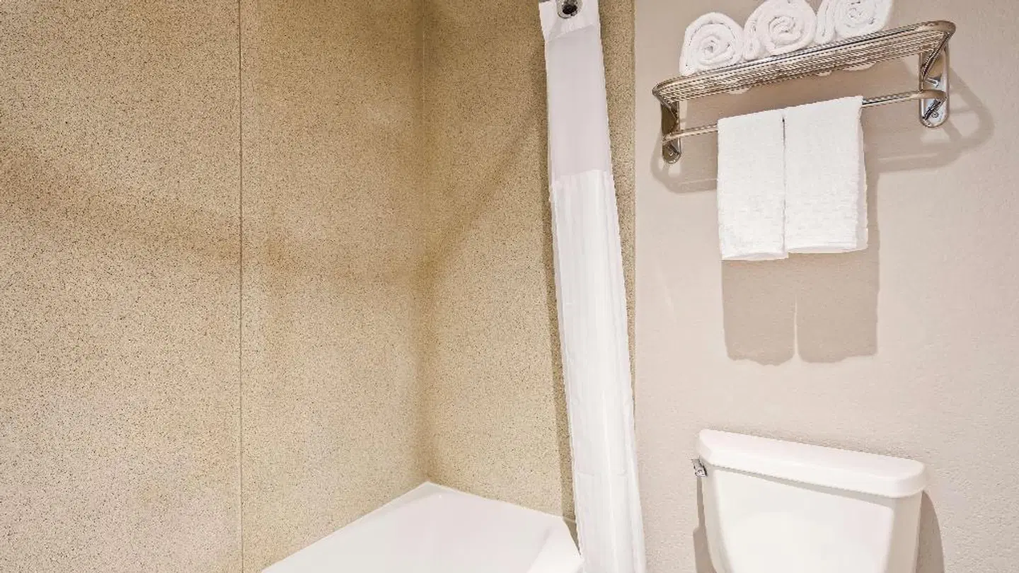 Best Western Galleria Inn, Redondo Beach Badezimmer