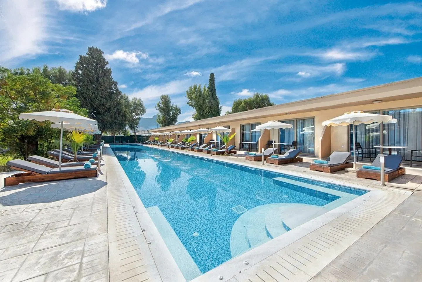 Marathon Hotel OUTDOOR_POOL