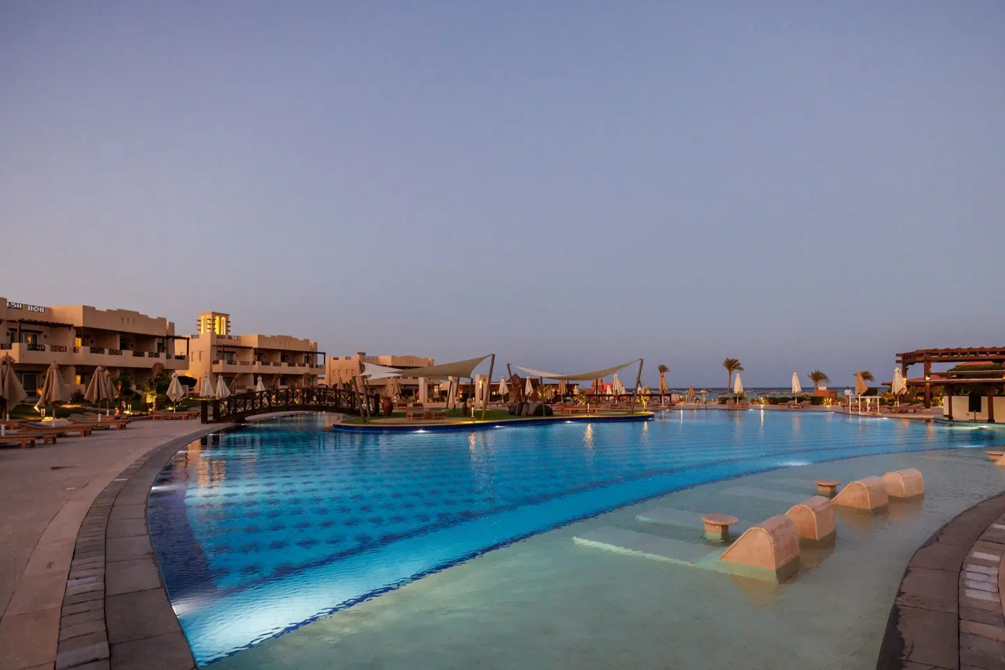 True Beach Resort OUTDOOR_POOL