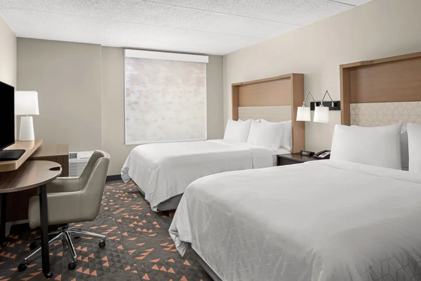 Holiday Inn Hasbrouck Heights - Meadowlands ROOM_EXAMPLE