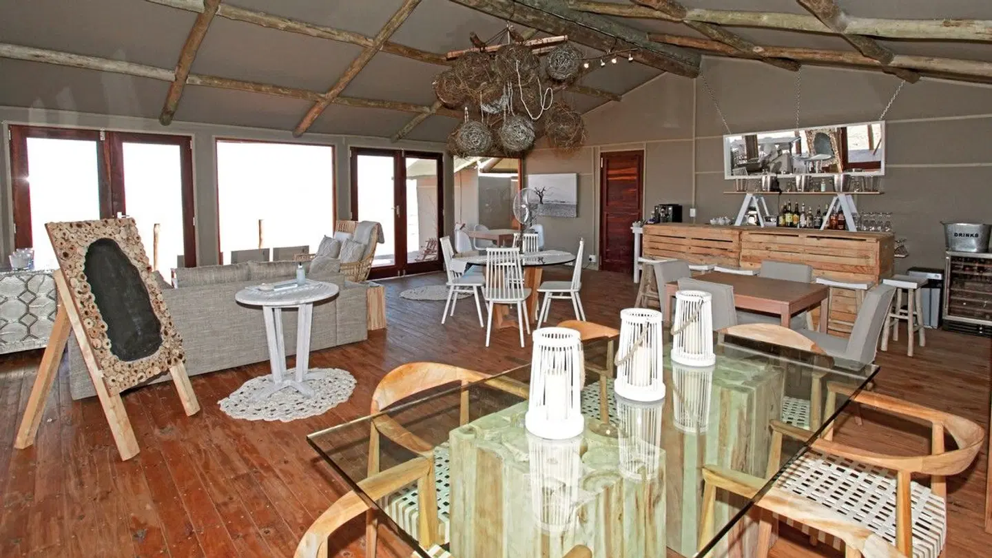 Kanaan N/aan ku se Desert Retreat Restaurant