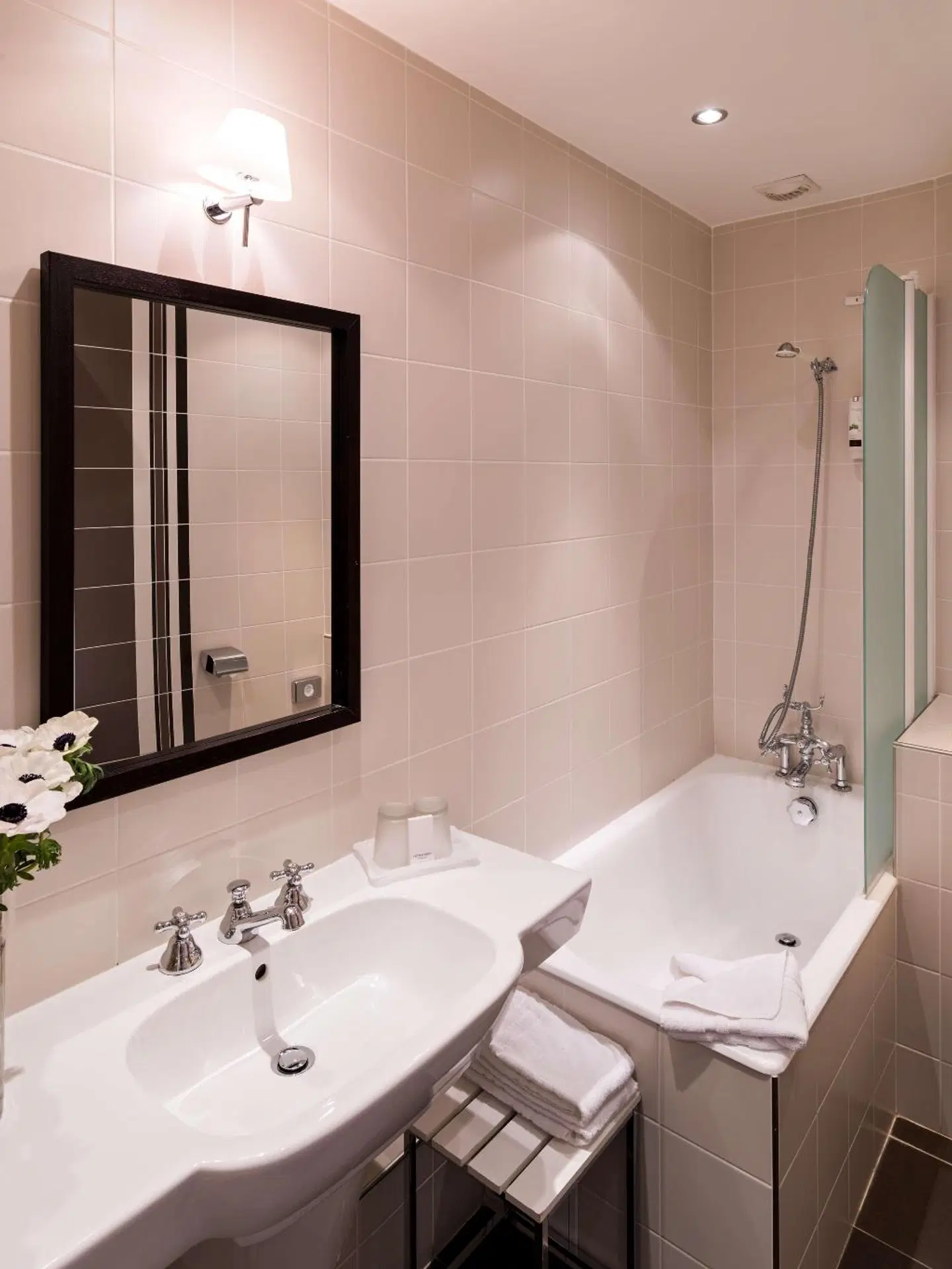 Hôtel Louison Badezimmer