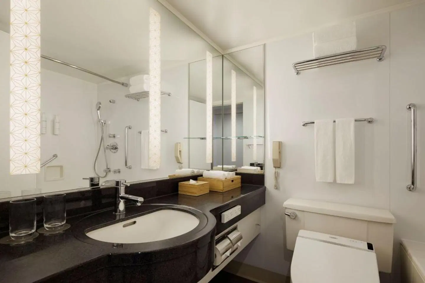 Courtyard by Marriott Tokyo Ginza Hotel Badezimmer