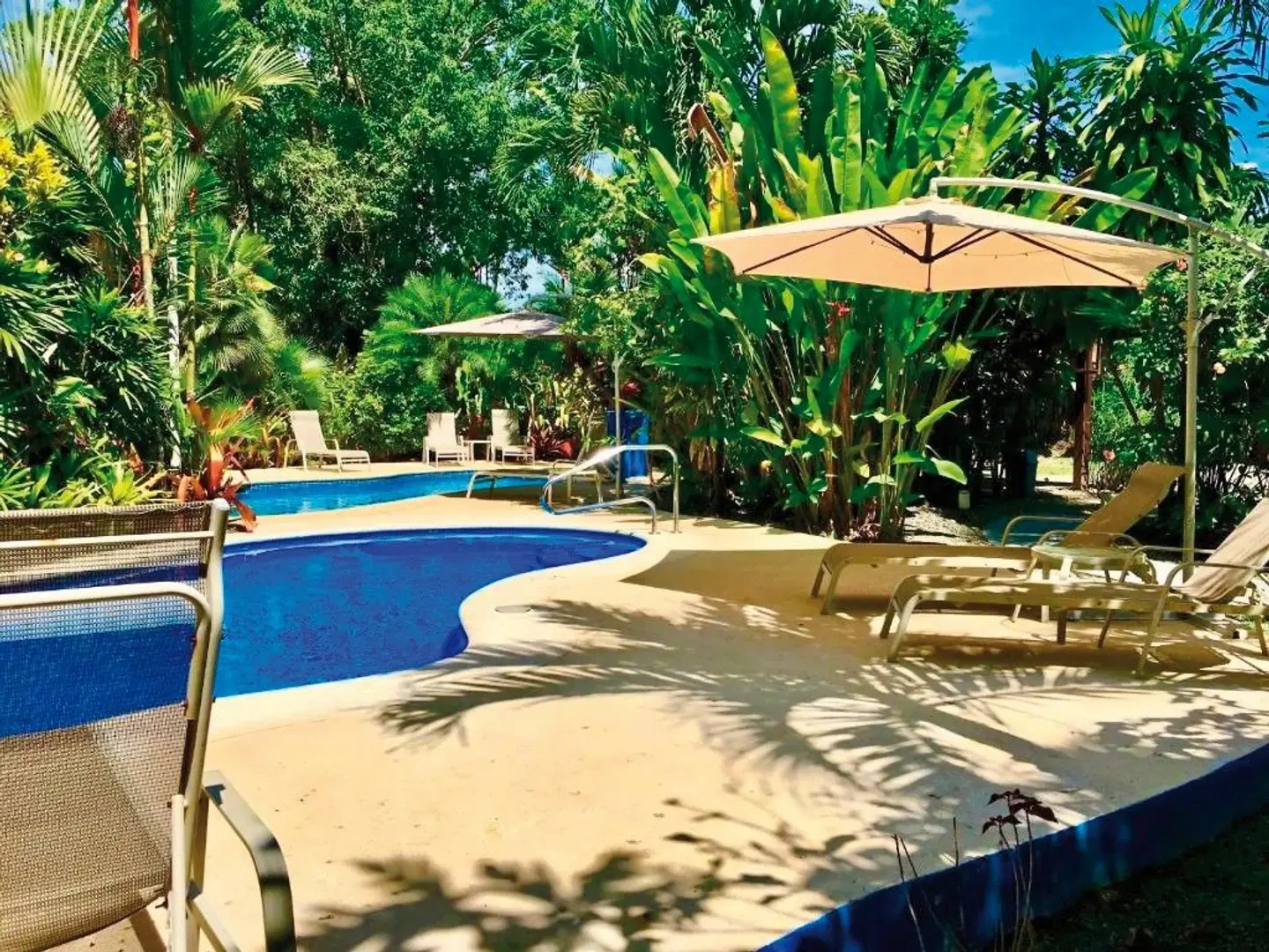 El Encanto OUTDOOR_POOL