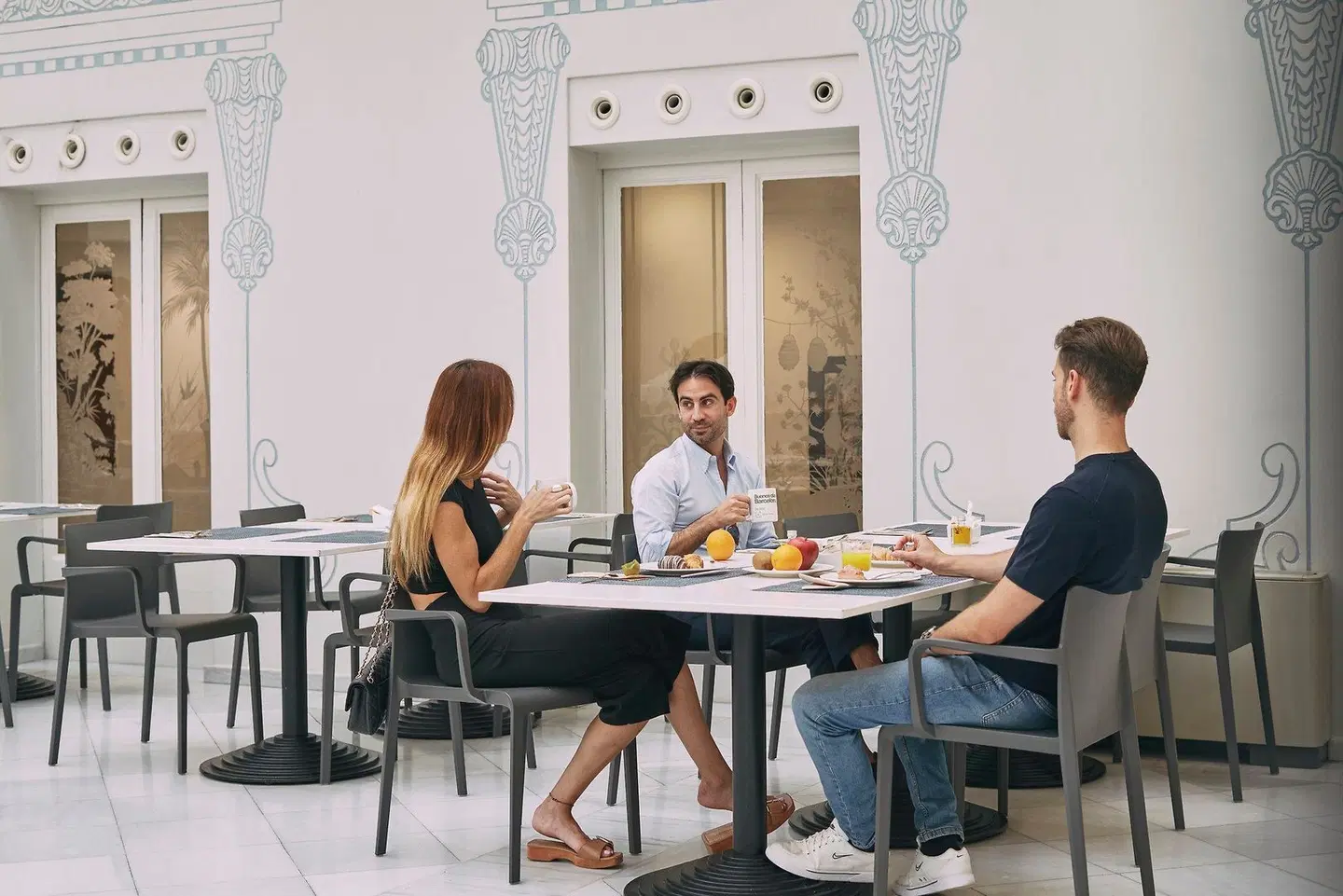 Oriente Atiram PEOPLE