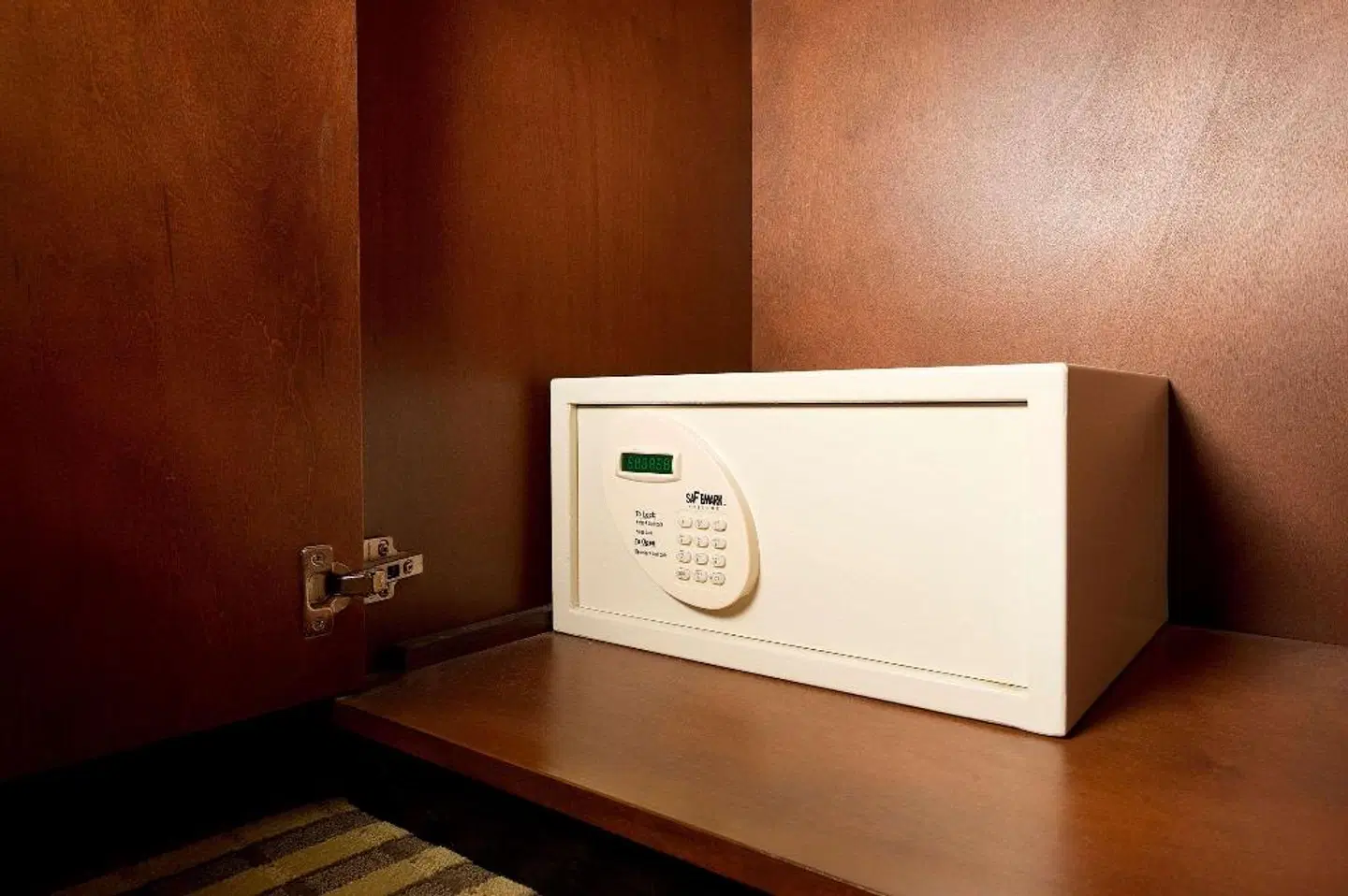 Comfort Inn Downtown DC/Convention Center ROOM_EXAMPLE