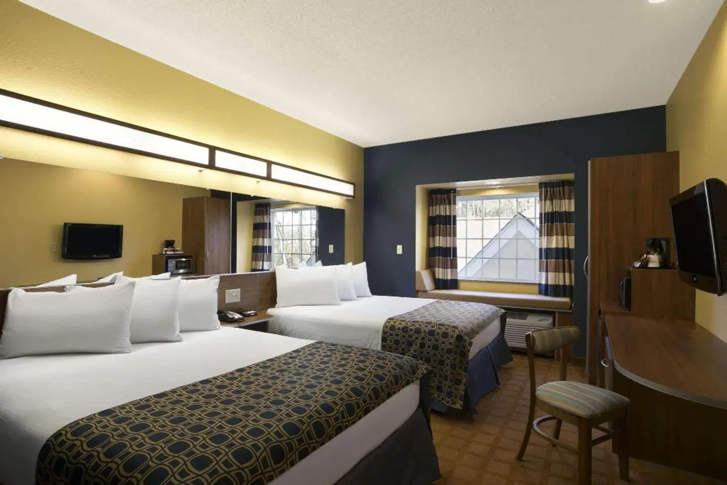 Microtel Inn & Suites by Wyndham Washington/Meadow Lands ROOM_EXAMPLE