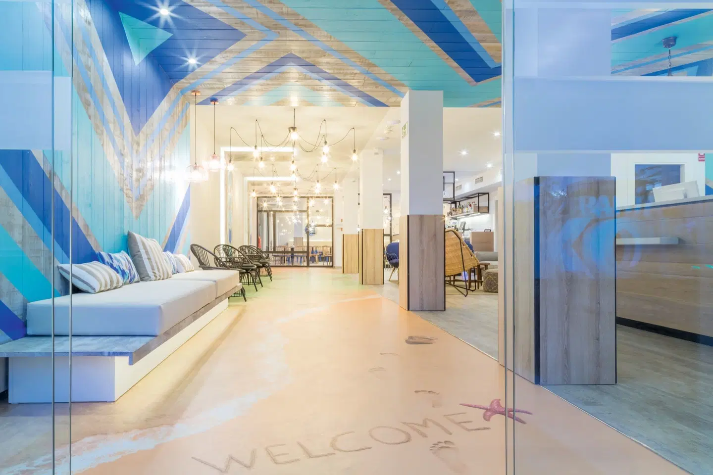 R2 Bahia Kontiki LOUNGE_LOBBY