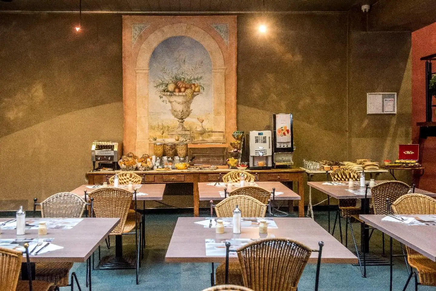 Arass Hotel & Business Flats Restaurant