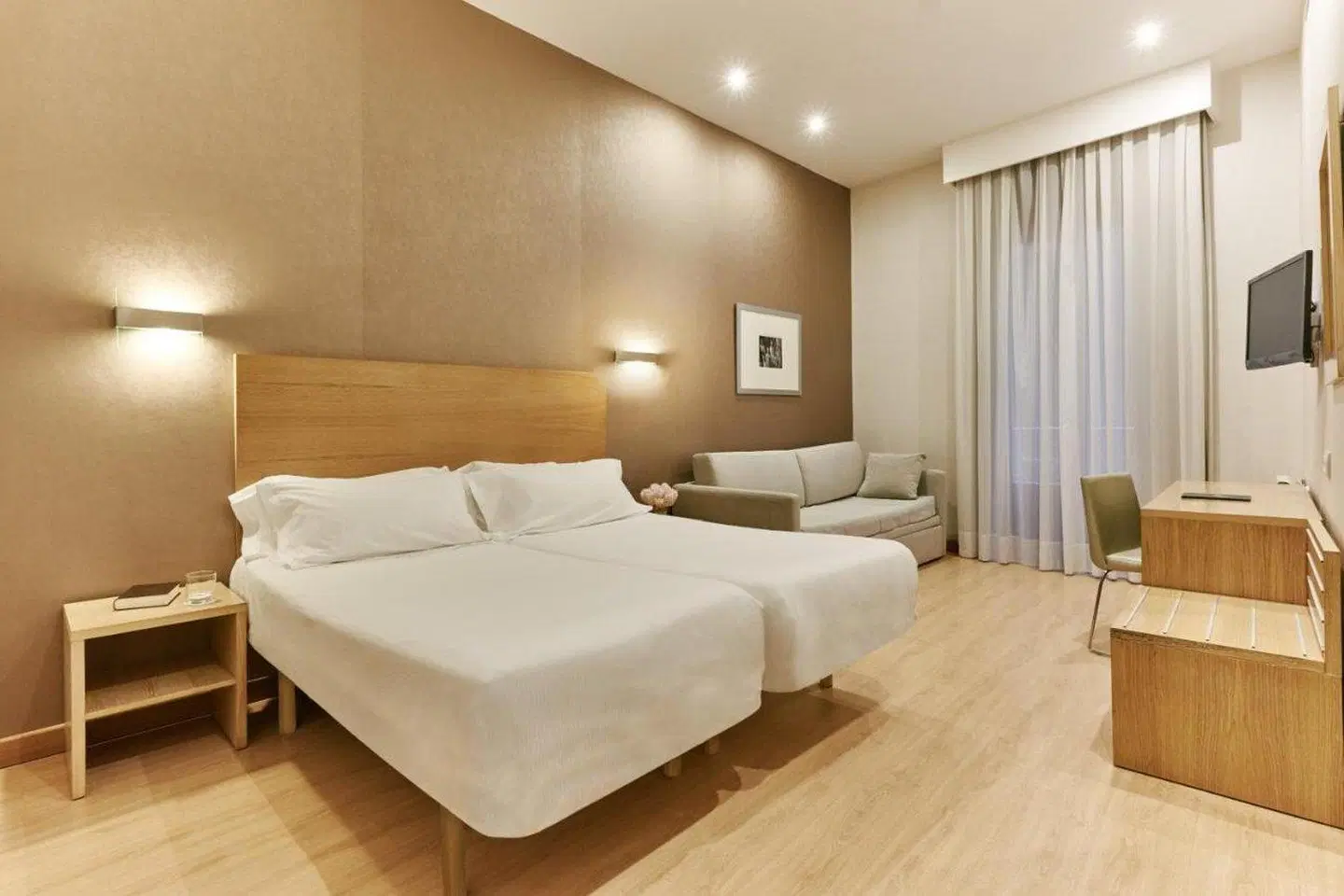 Regente ROOM_EXAMPLE