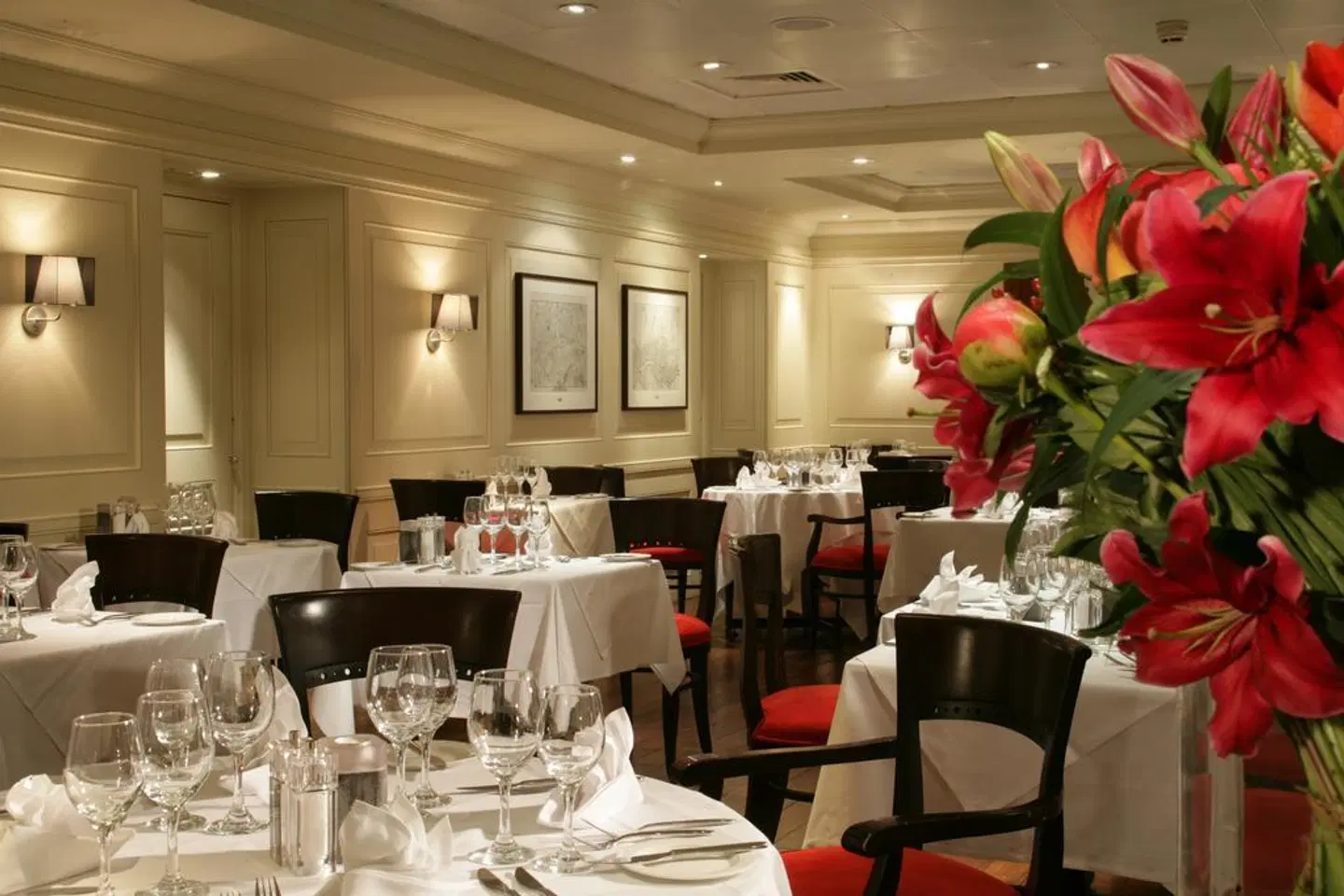 LONDON BRIDGE HOTEL Restaurant