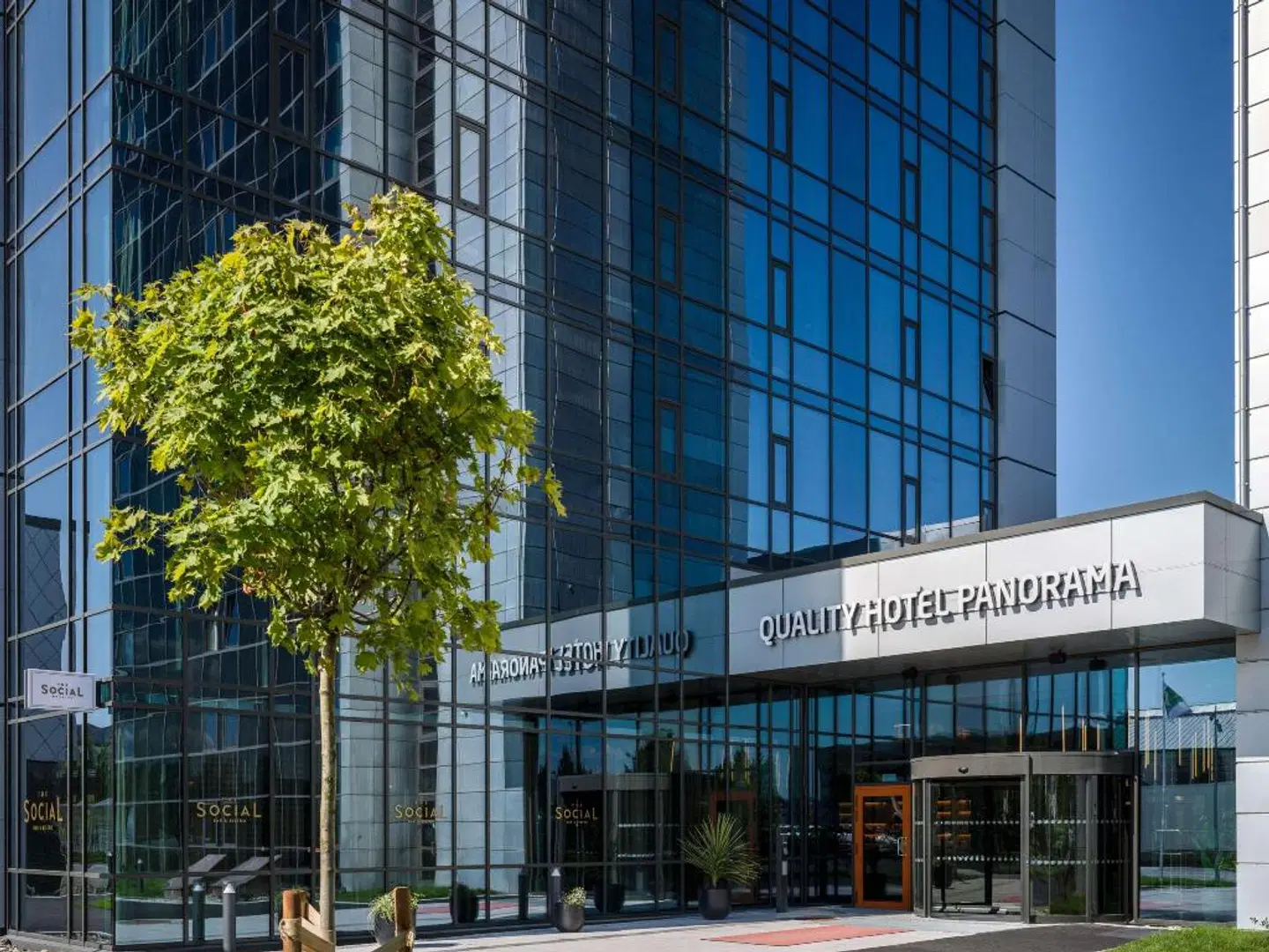 Quality Hotel Panorama EXTERIOR