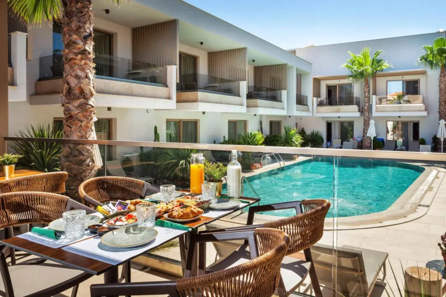 Pefki Deluxe Residences Terrasse