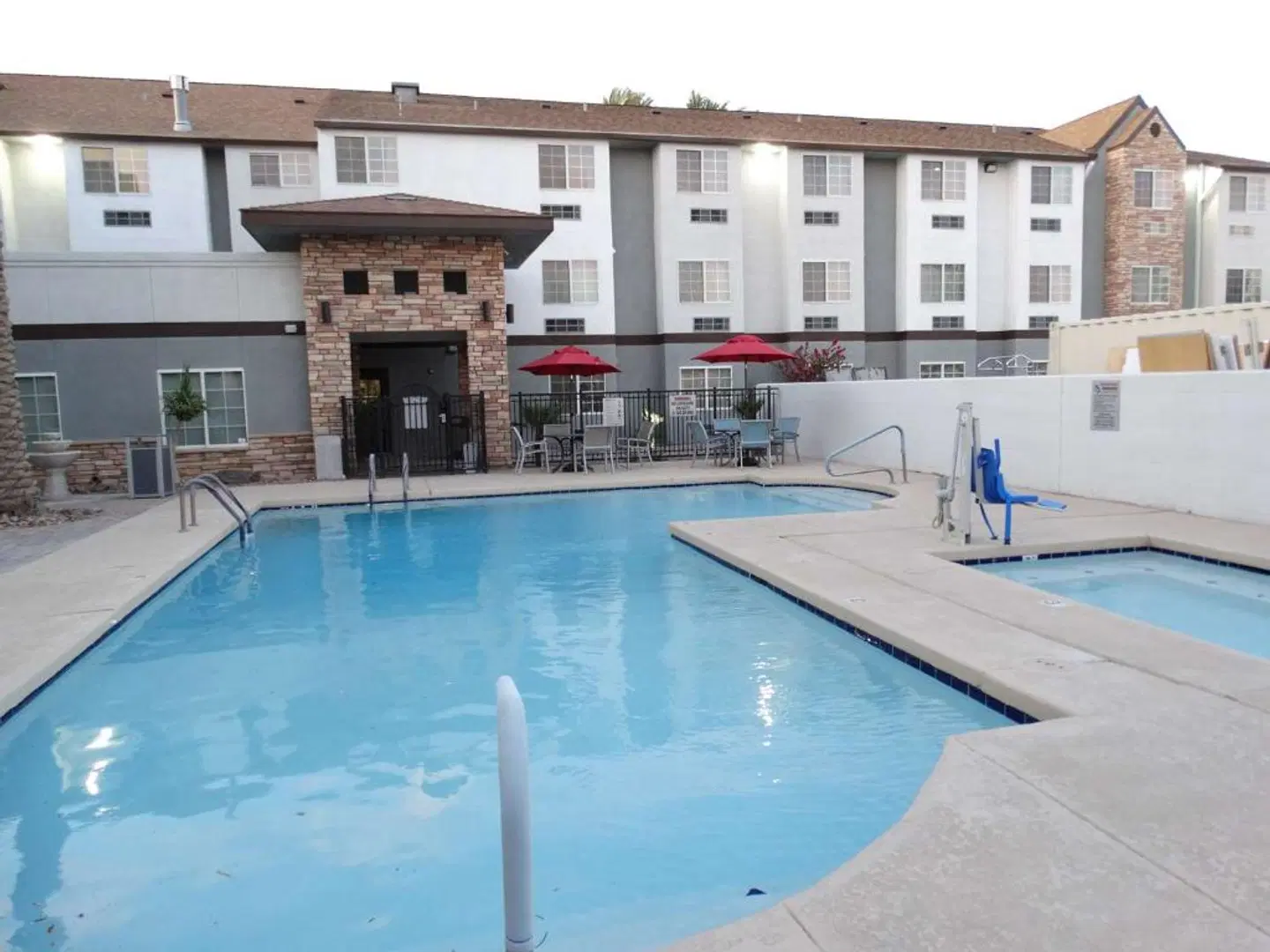Best Western Plus Yuma Foothills Inn & Suites OUTDOOR_POOL