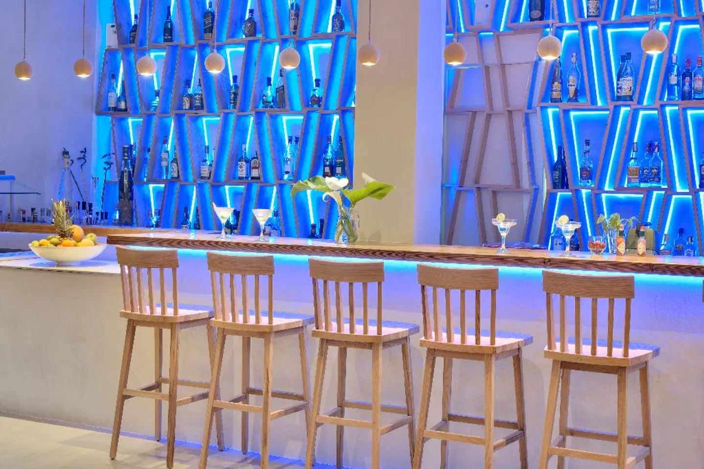 Petinos Beach Hotel Bar