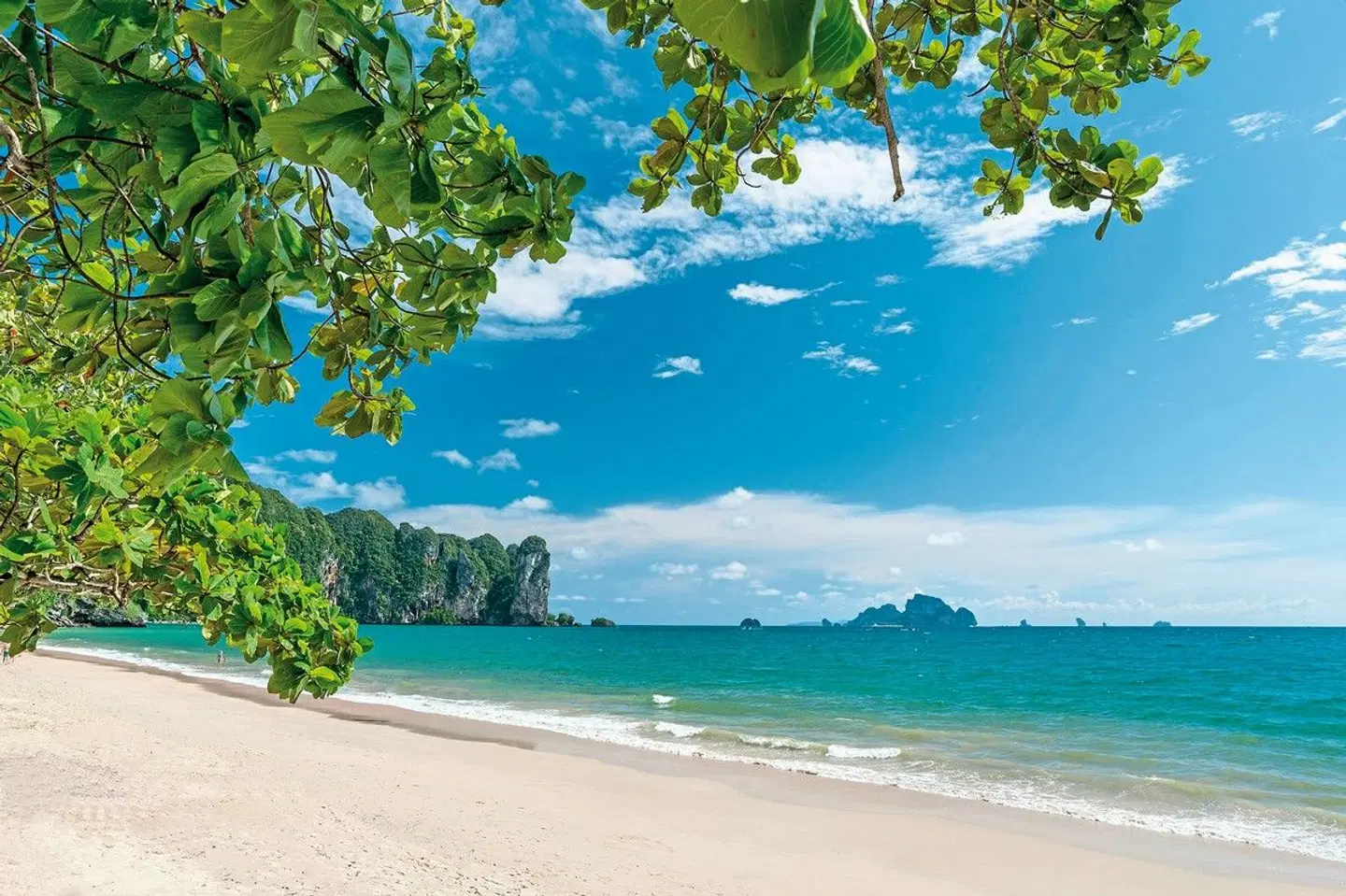 Centara Ao Nang Beach Resort & Spa Strand