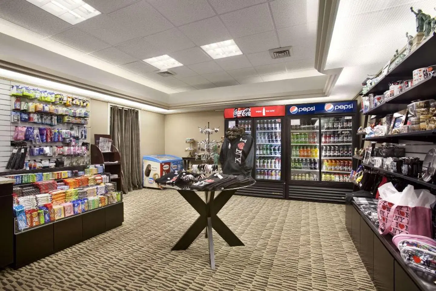 Hilton New York JFK Airport Hotel Bar