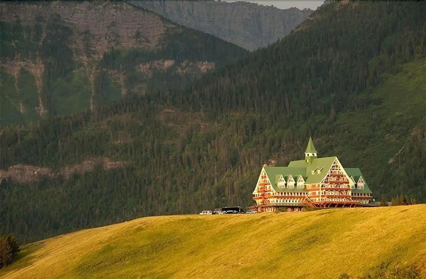 Prince of Wales Hotel LANDSCAPE
