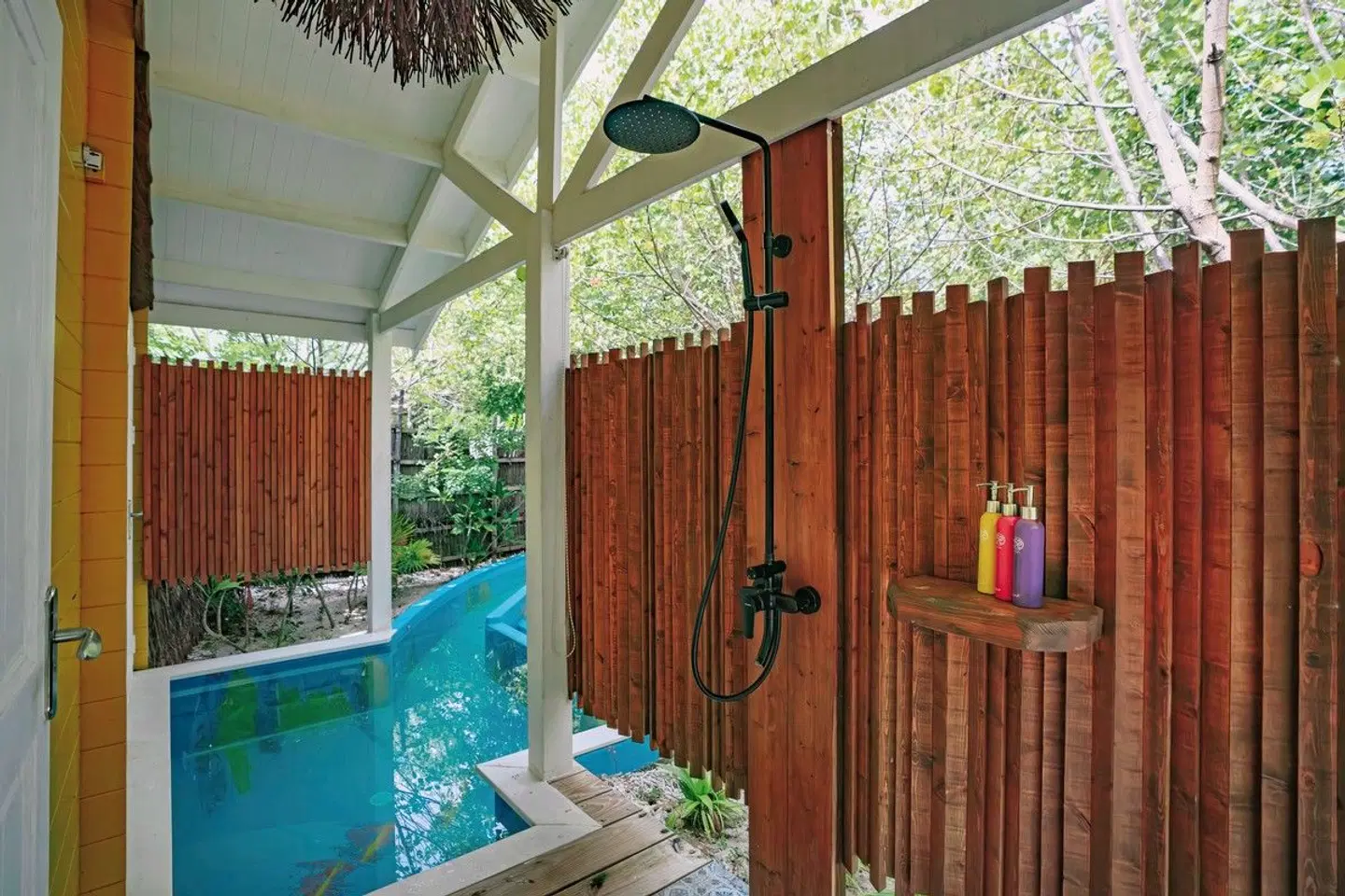 Oaga Art Resort Maldives Badezimmer