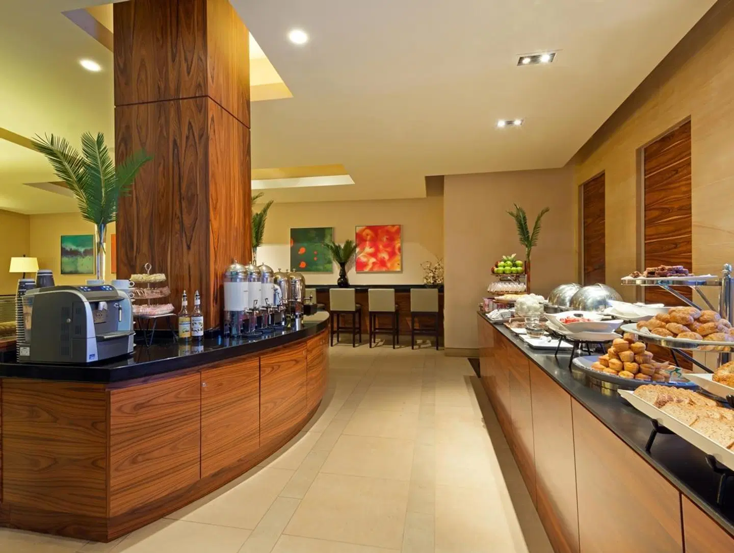 West 57th Street by Hilton Club Restaurant