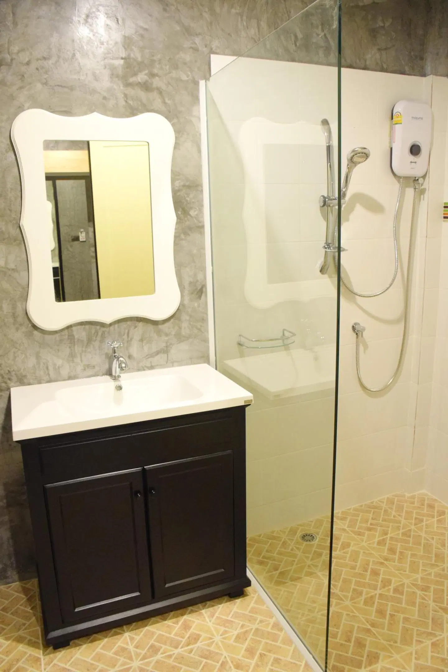 At Home Khaolak Badezimmer