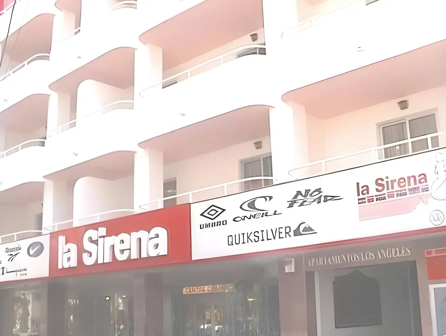 Los Angeles EXTERIOR