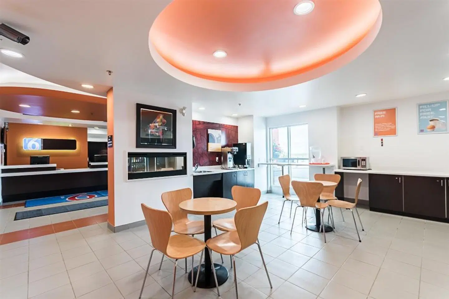 Motel 6 Moosomin, SK Bar