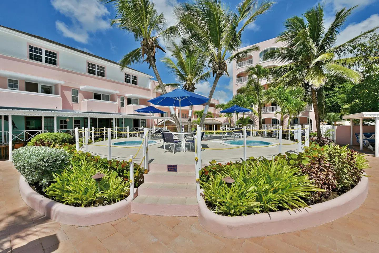Butterfly Beach Hotel EXTERIOR