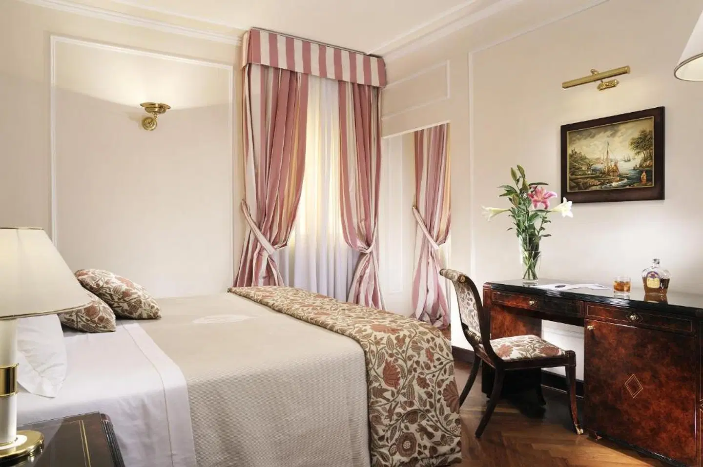 De La Ville ROOM_EXAMPLE