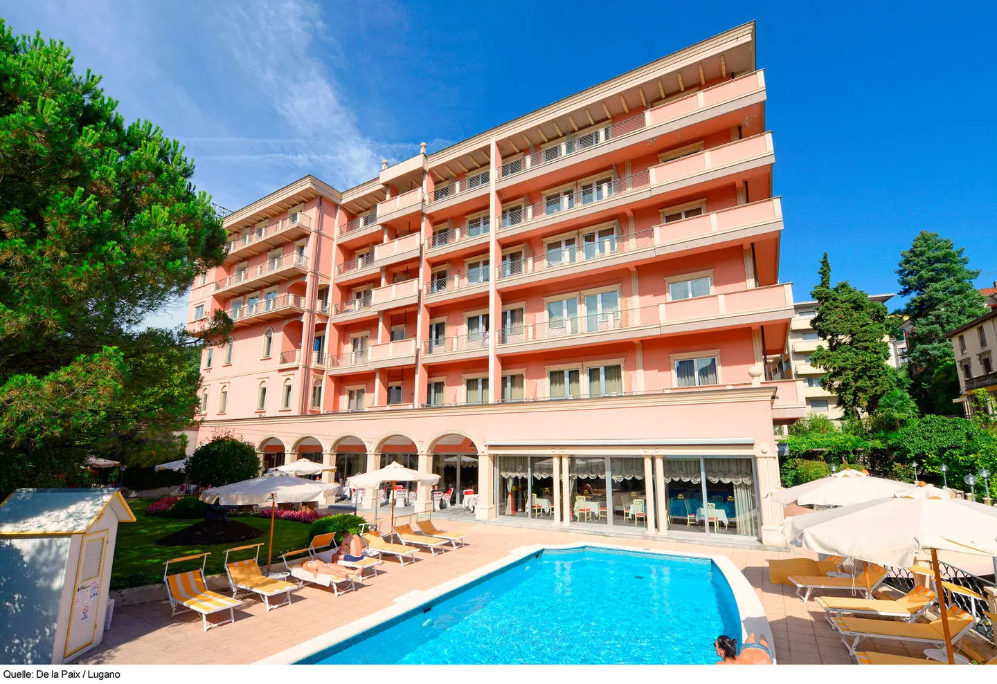 De la Paix OUTDOOR_POOL