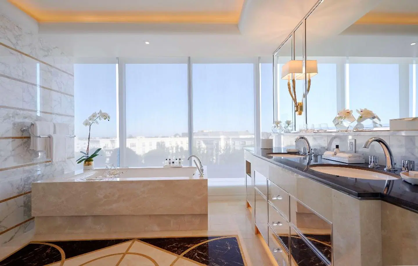 Waldorf Astoria Beverly Hills Badezimmer