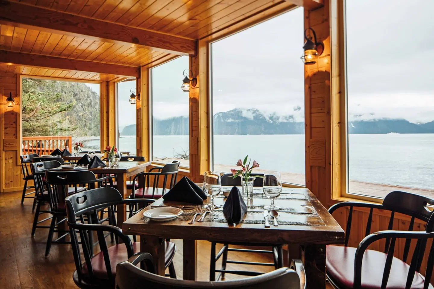 Kenai Fjords Wilderness Lodge Restaurant