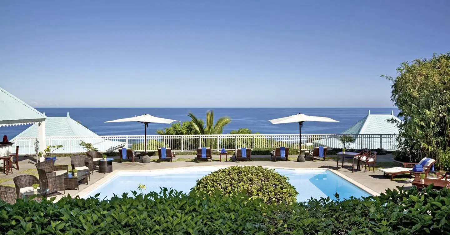 Blue Margouillat OUTDOOR_POOL