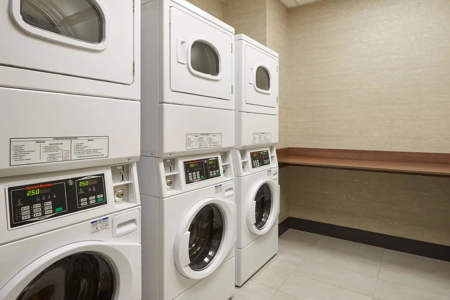 Four Points by Sheraton Toronto Airport East Badezimmer