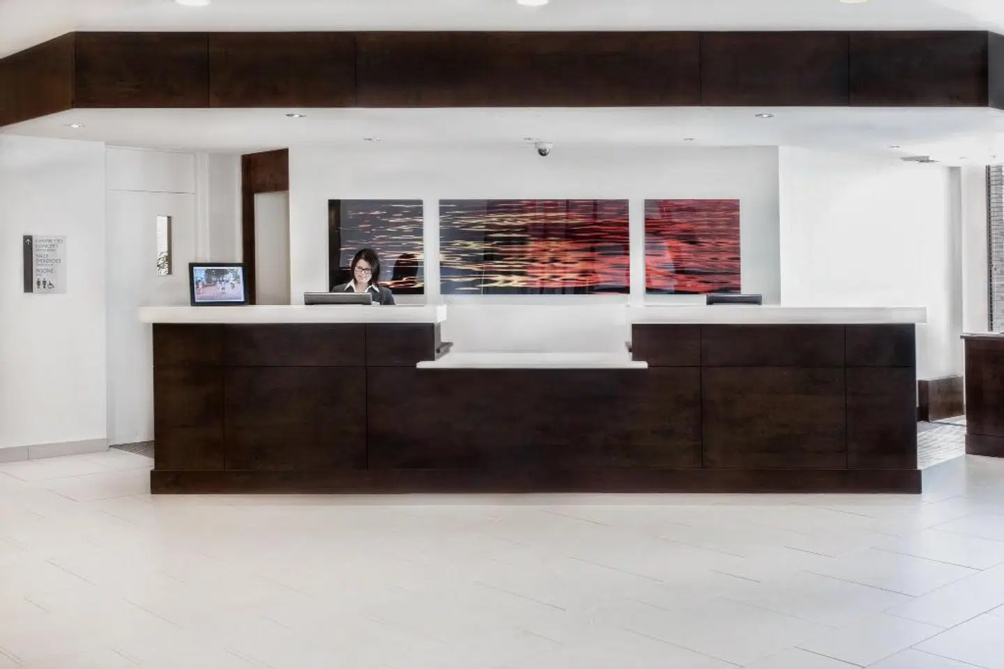 Delta Hotels by Marriott Saguenay Conference Centre LOUNGE_LOBBY