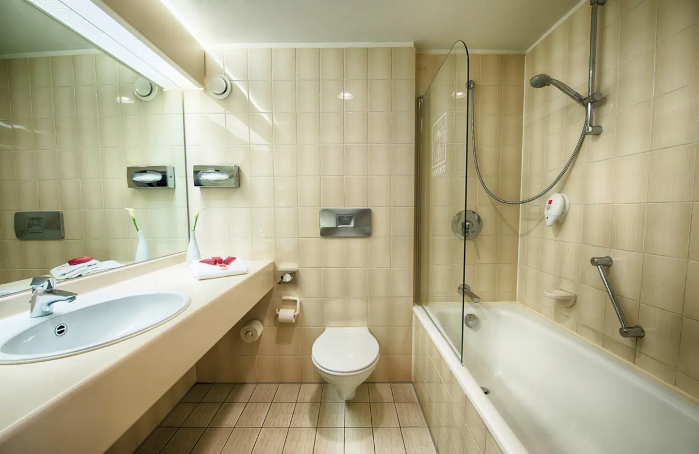 Leonardo Hotel Hamburg Stillhorn Badezimmer