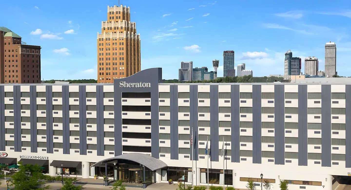 Sheraton Niagara Falls EXTERIOR