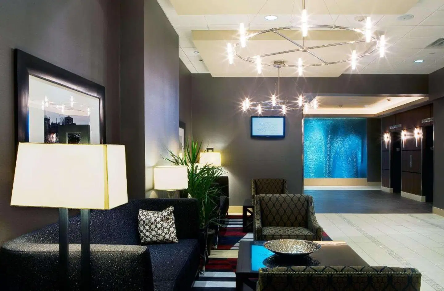 DoubleTree by Hilton Cleveland/Downtown Lakeside LOUNGE_LOBBY