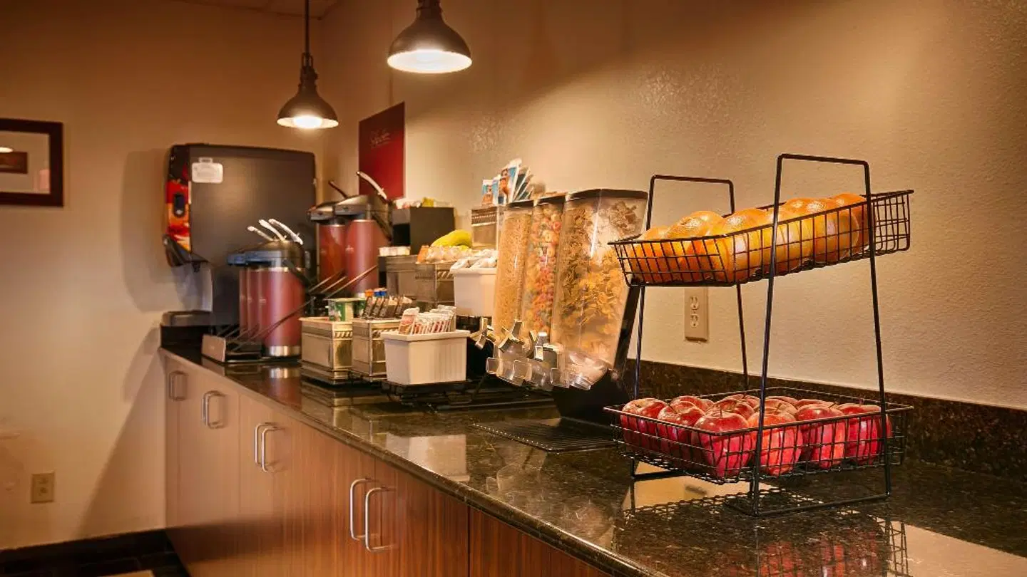 Best Western Plus Gold Poppy Inn Restaurant