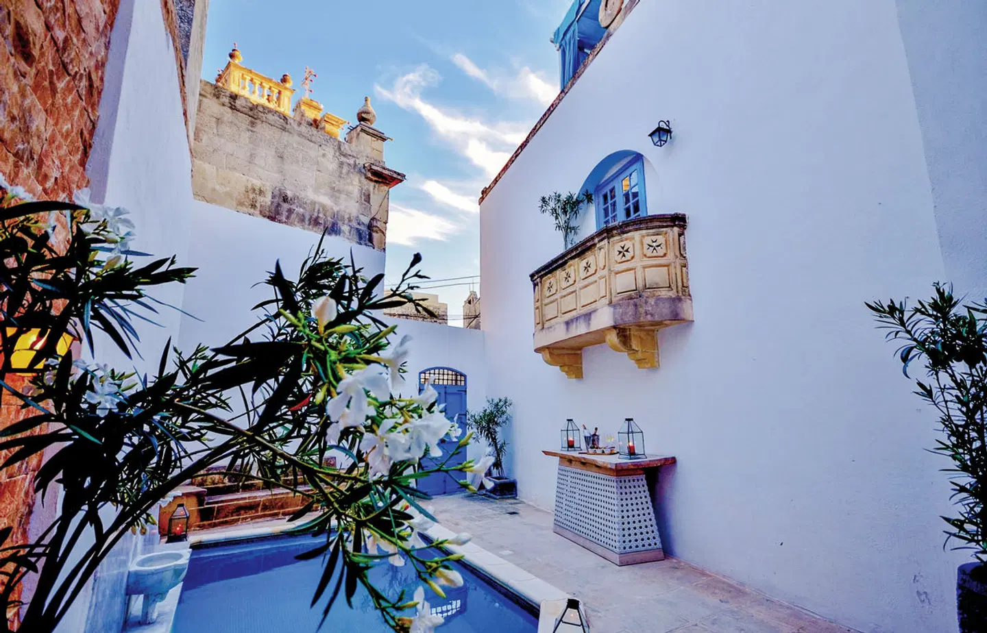 Chapel 5 Boutique Suites EXTERIOR