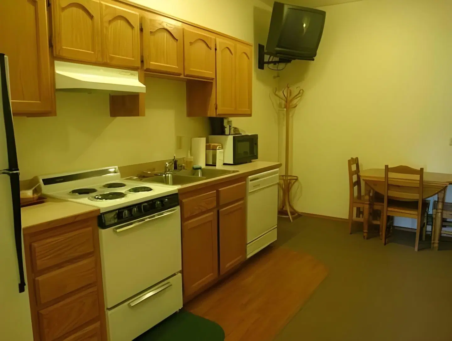 Sunrise Inn ROOM_EXAMPLE