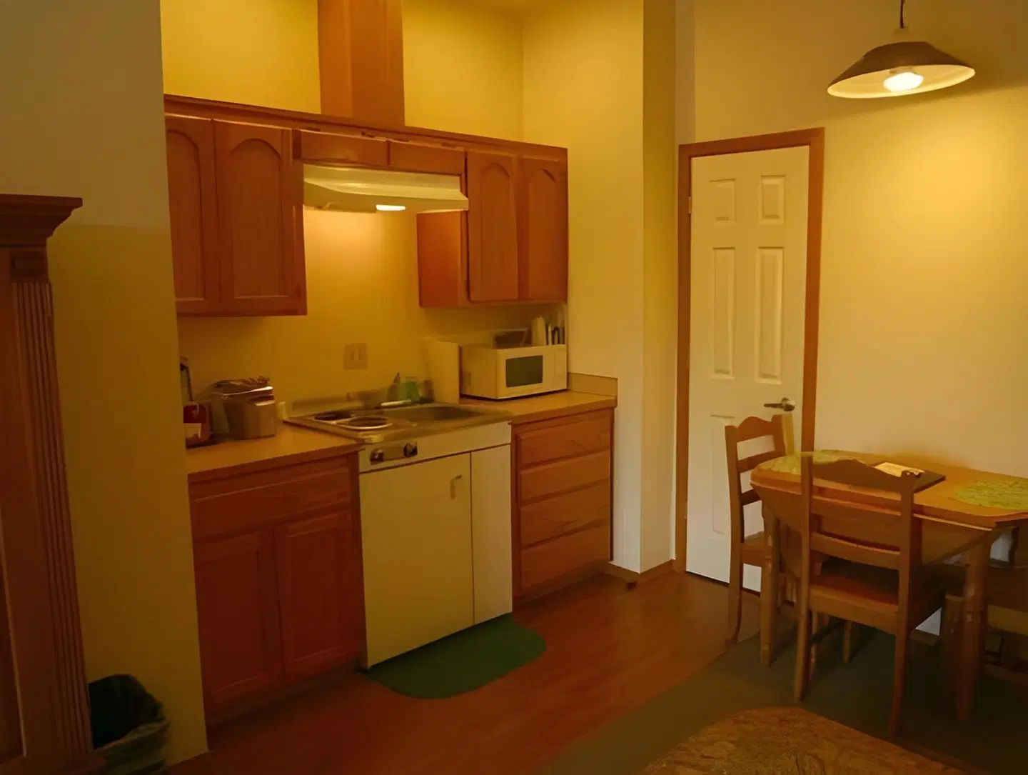 Sunrise Inn ROOM_EXAMPLE