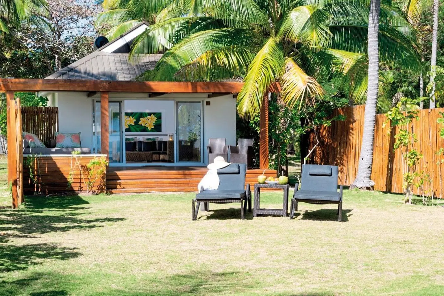 Lomani Island Resort Terrasse