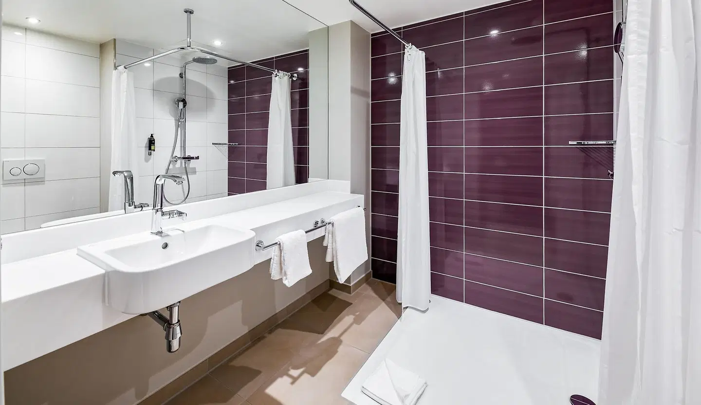 Premier Inn  Stuttgart City Europaviertel Badezimmer