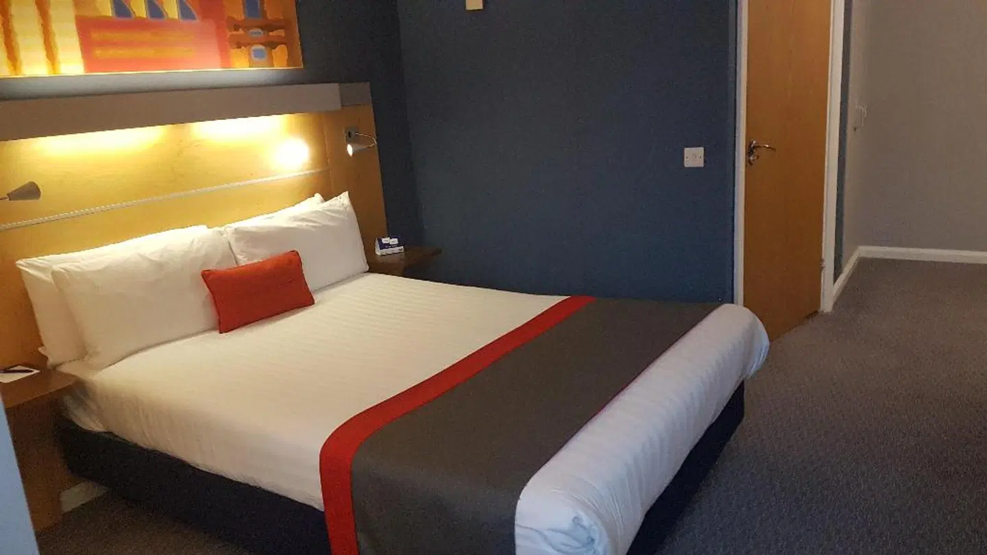 Holiday Inn Express London - Croydon ROOM_EXAMPLE
