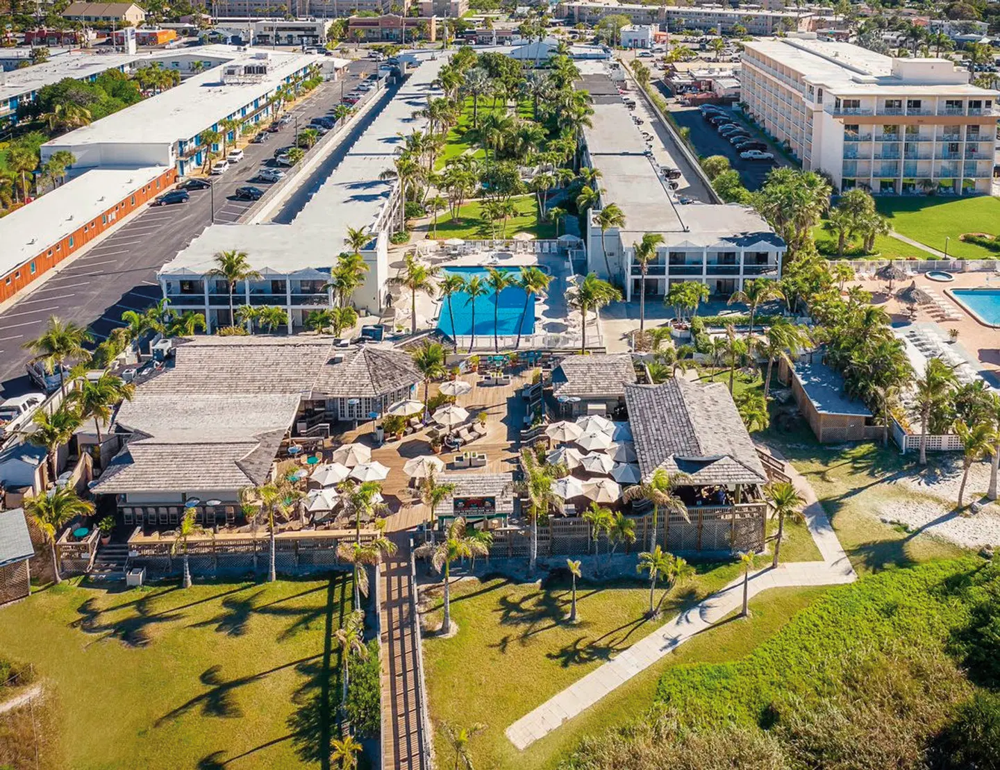 Beachcomber Beach Resort EXTERIOR